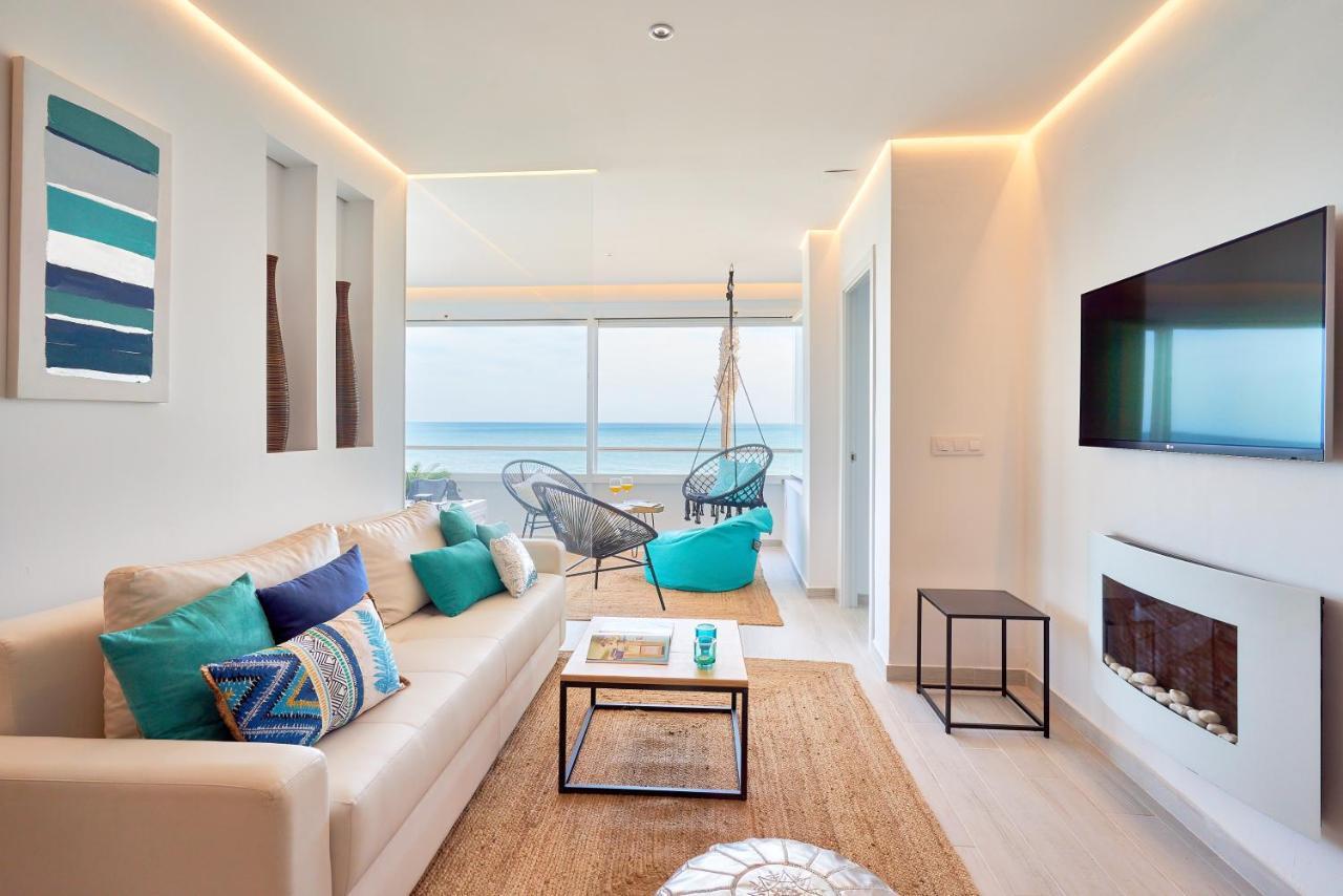 Puro Beach. Charming Apartment With Jacuzzi. Torremolinos Bagian luar foto